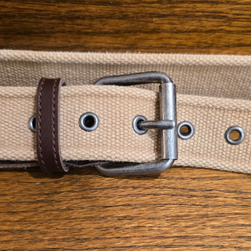 American Eagle Outfitters beige fabric
